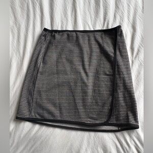 Max Studio Black and White Mini Skirt